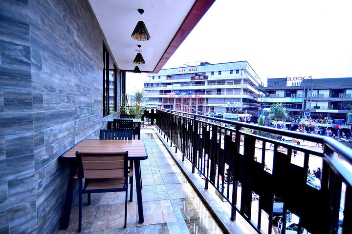 Terrace/Patio 16 of 33