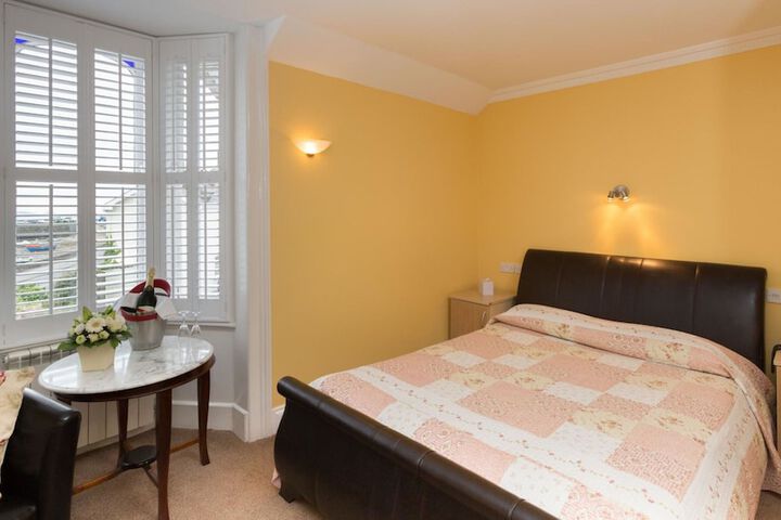 Room 15 of 37