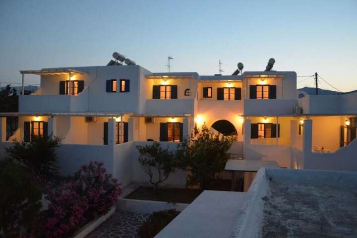 CAELI PAROS by Kostas and Ioanna Studios in Paros