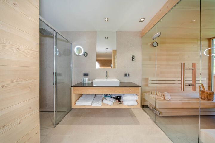 Room 9 of 56
