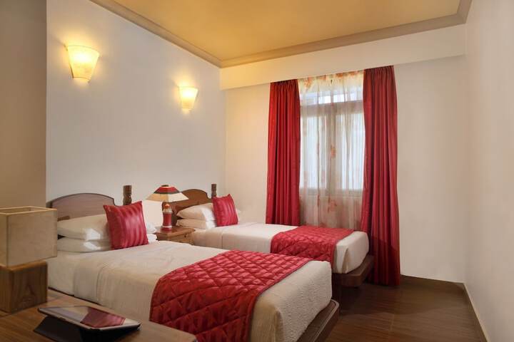 Room 4 of 14
