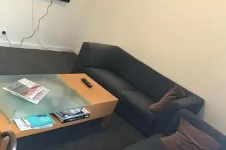 Room 4 of 4