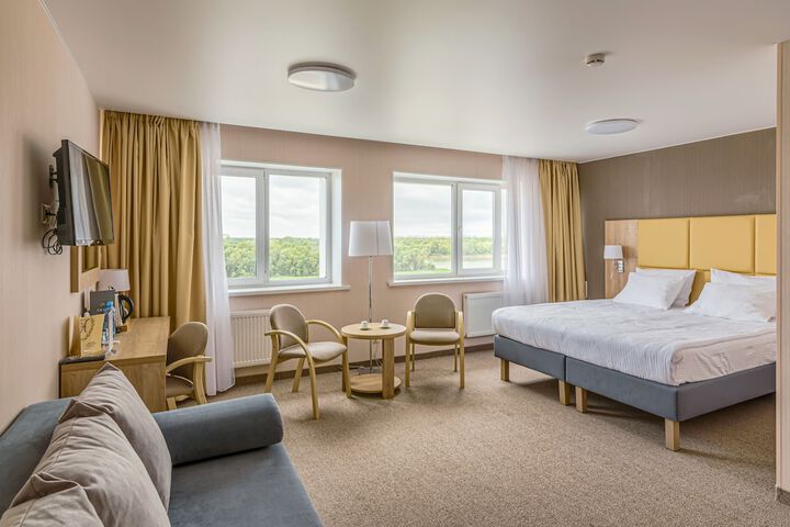Room 10 of 47