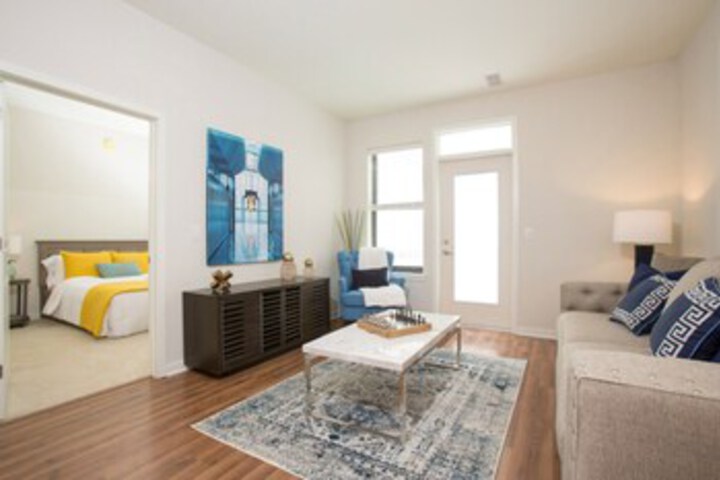 Room 10 of 18