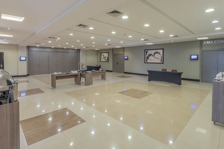 Business Center 95 of 96