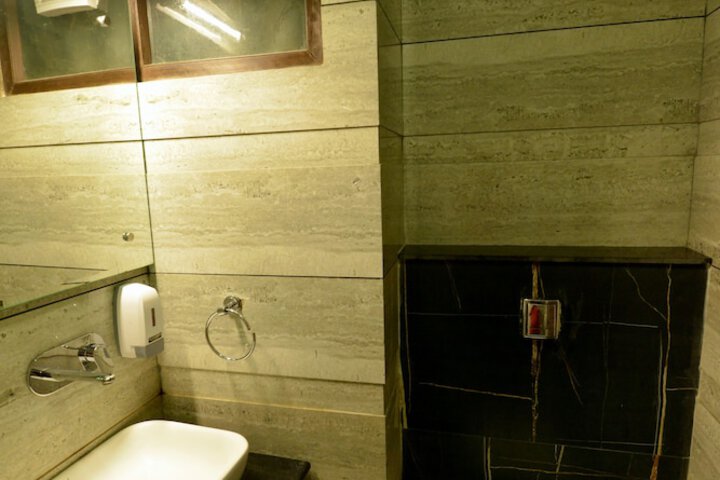 Room 36 of 48