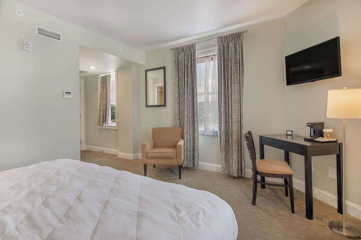 1 King Bed Accessible (11 of 24)