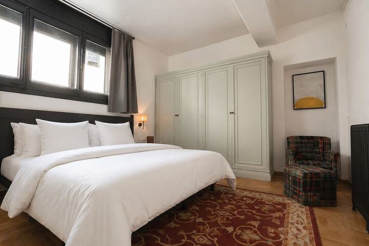 Room 10 of 40