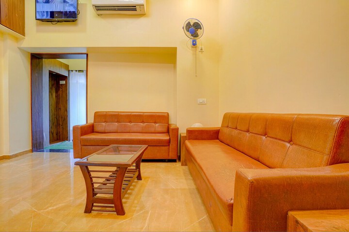 Hotel Interior 11 of 34