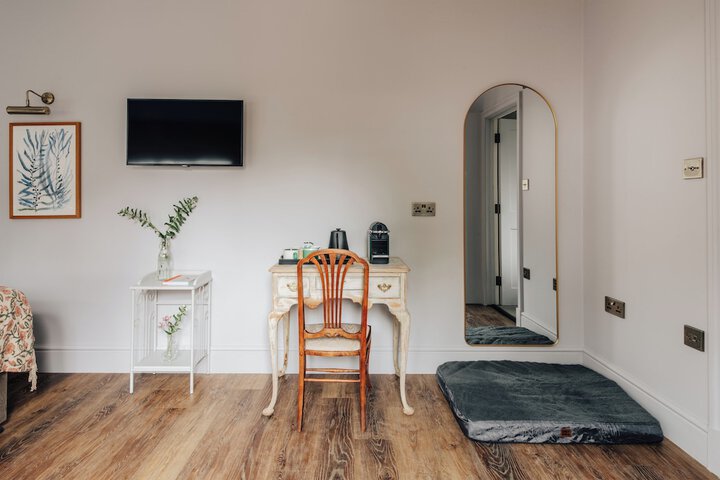 Room 63 of 160