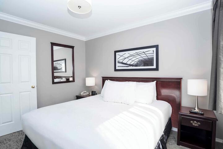Room 17 of 57