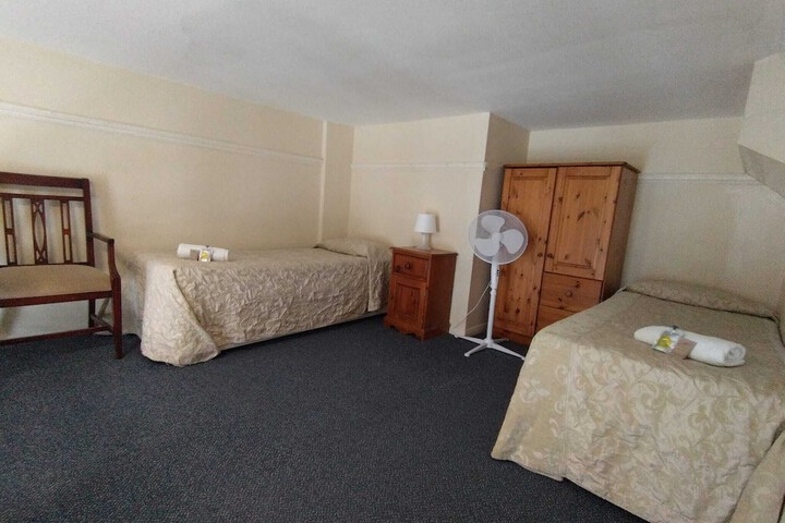 Room 133 of 283