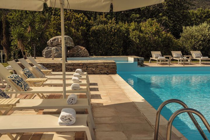 Hotel Pool