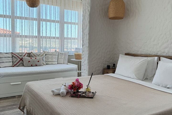 Room 12 of 124