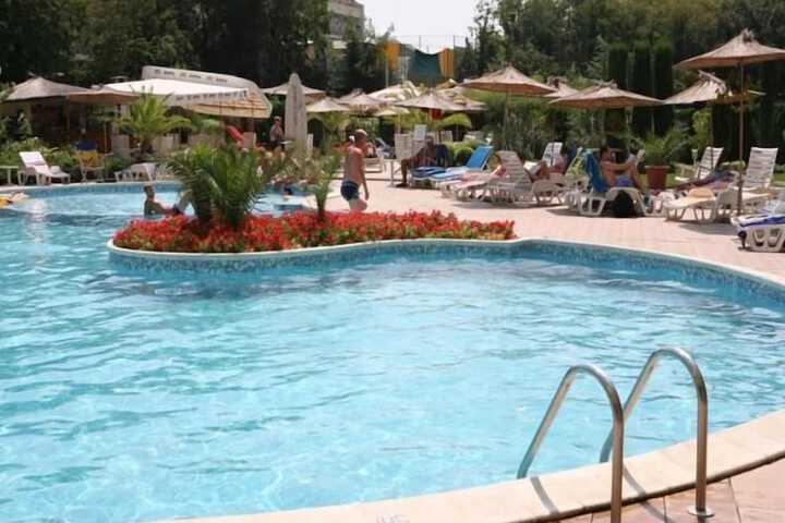 Pool Hotel