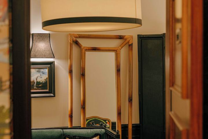 Room 23 of 32