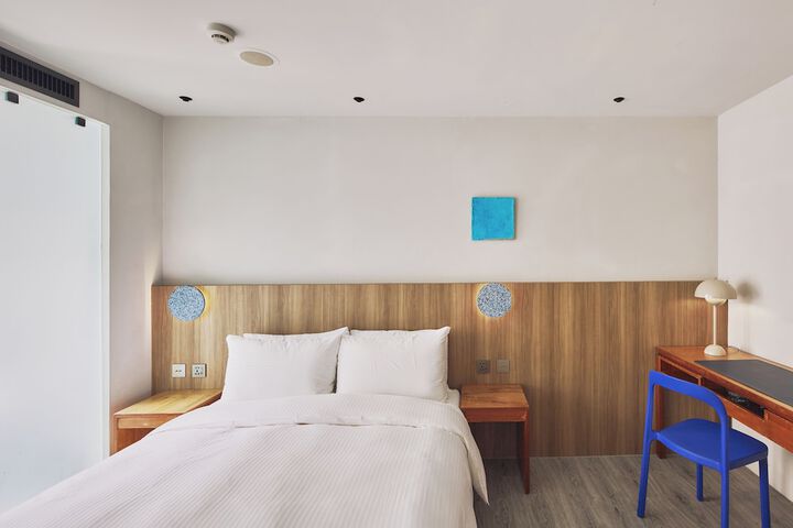 Room 28 of 95