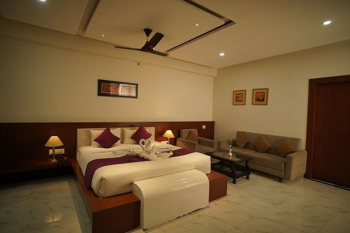 Room 13 of 46
