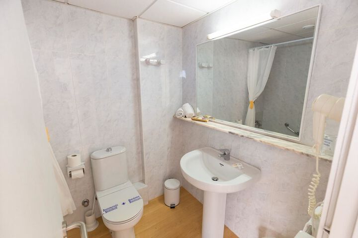 Room 40 of 68