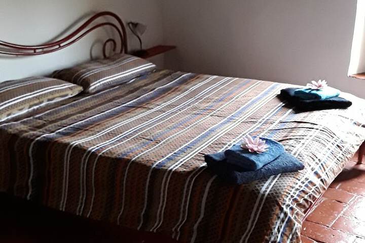 Room 27 of 66