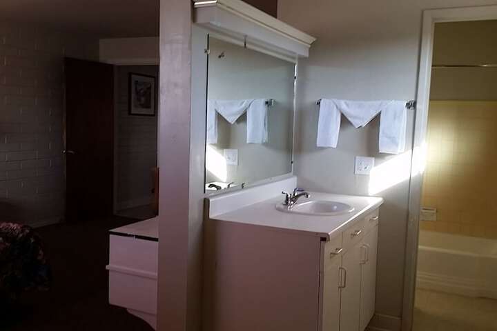 Room 8 of 8