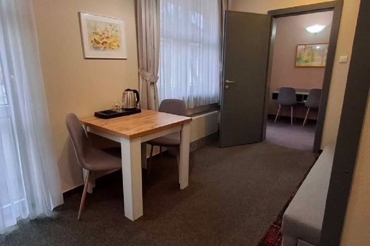 Room 15 of 51