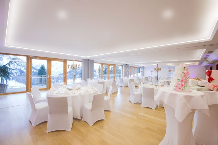 Ballroom/Hall 95 of 128