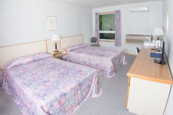 Room 17 of 37