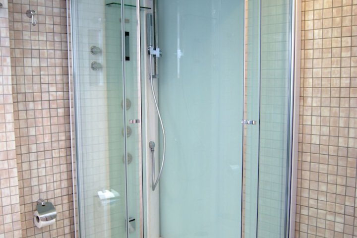 Room 14 of 62