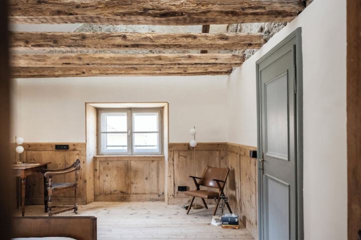 Room 7 of 46