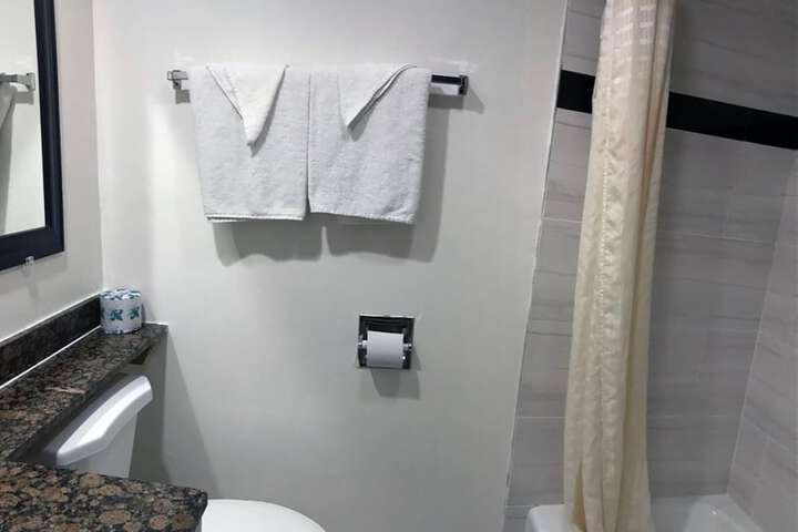 Room 34 of 46