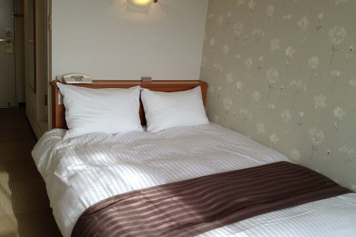 Room 19 of 35