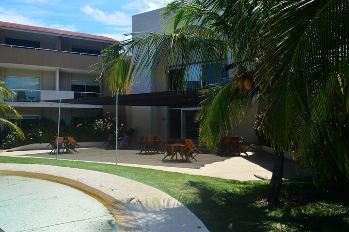 Hotel Exterior 65 of 71