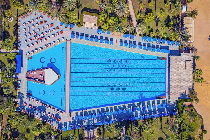 Pool Hotel