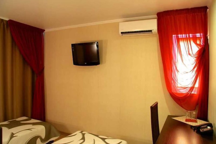 Room 15 of 44