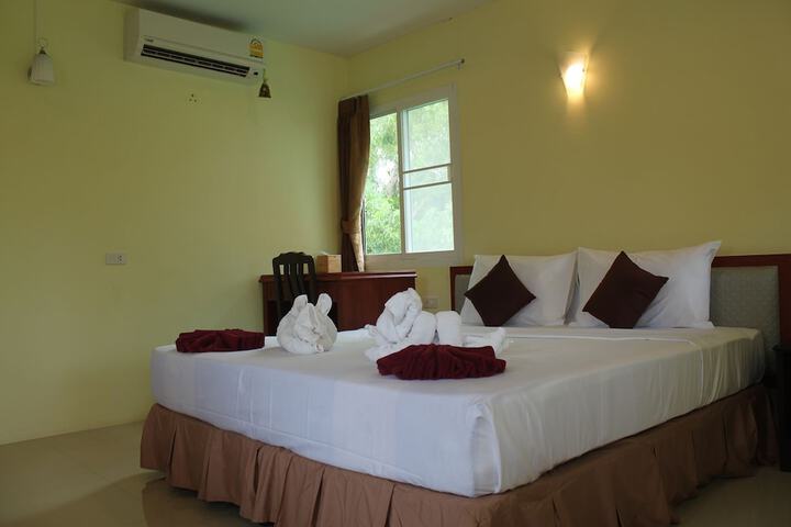 Room 8 of 49