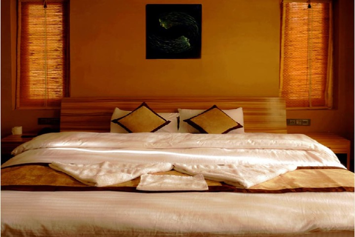 Room 8 of 35