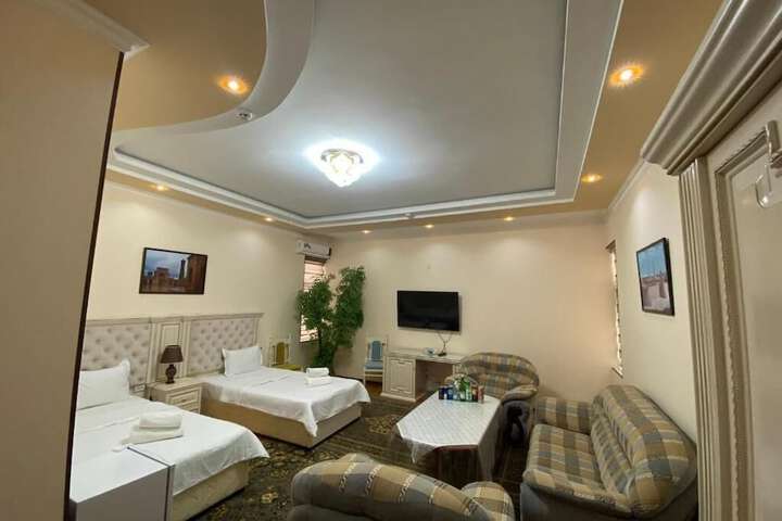 Room 3 of 10