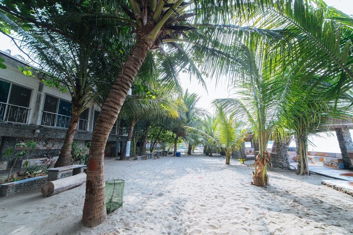 Beach 21 of 23