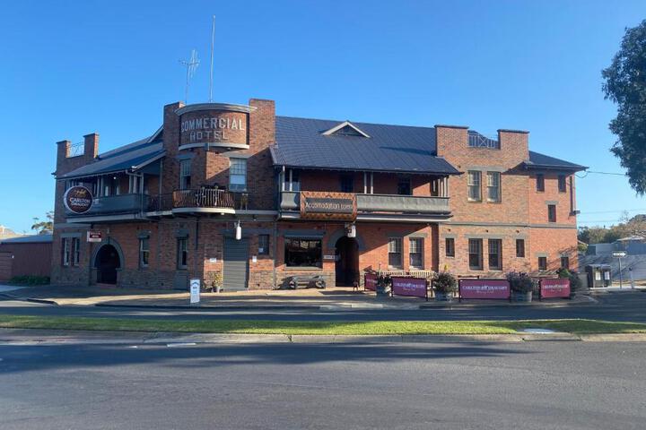 COMMERCIAL HOTEL KANIVA call to save dollars