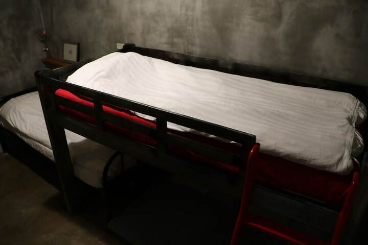 Room 15 of 47