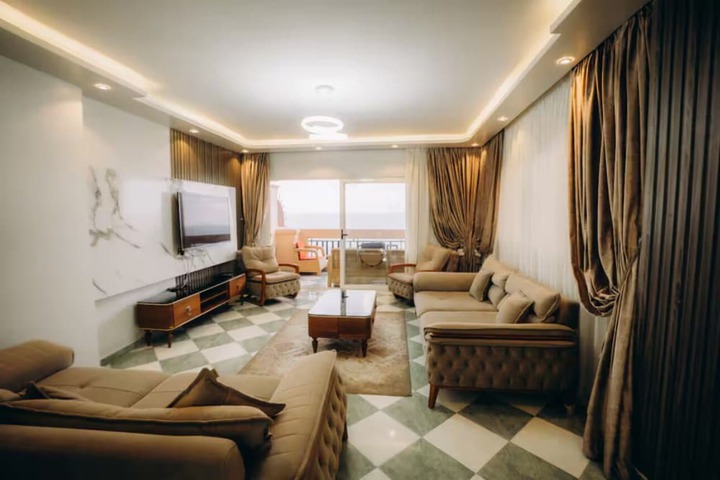Room 18 of 33