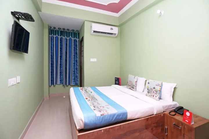 Room 3 of 13