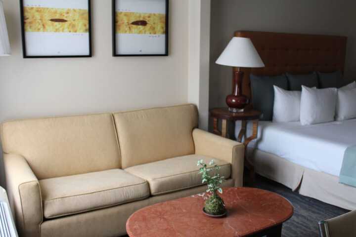 Room 20 of 33