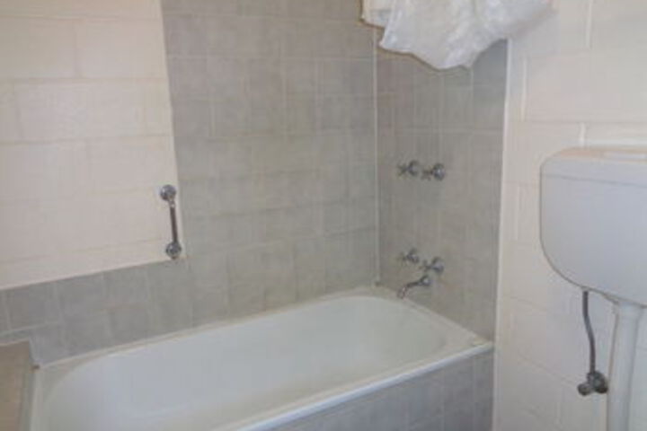 Room 2 of 23