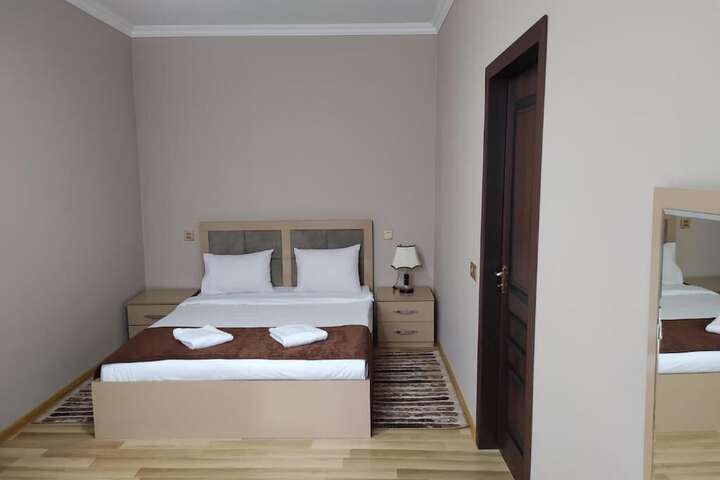 Room 4 of 59