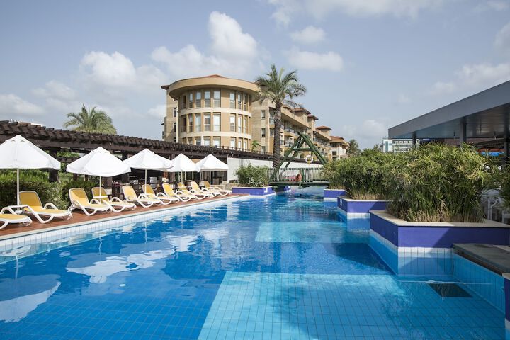 Pools & Facilities