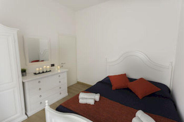 Room 377 of 871