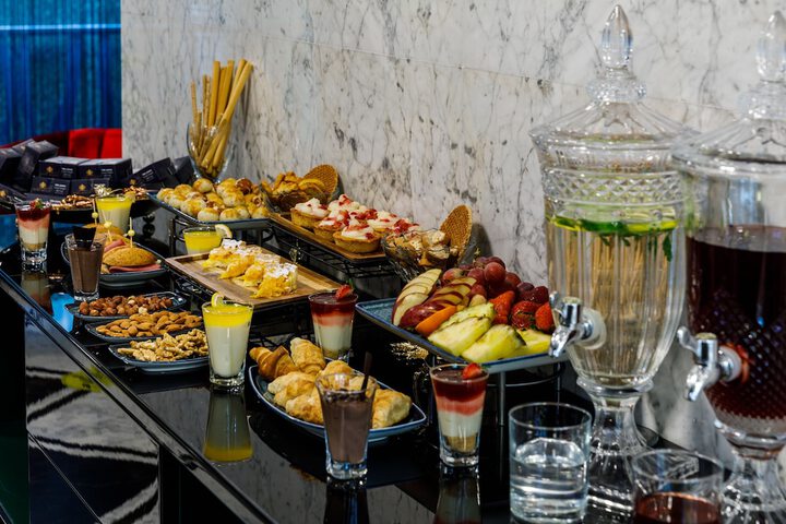 Breakfast/Coffee Service 86 of 107