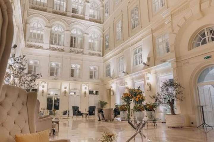 Hotel Lobby